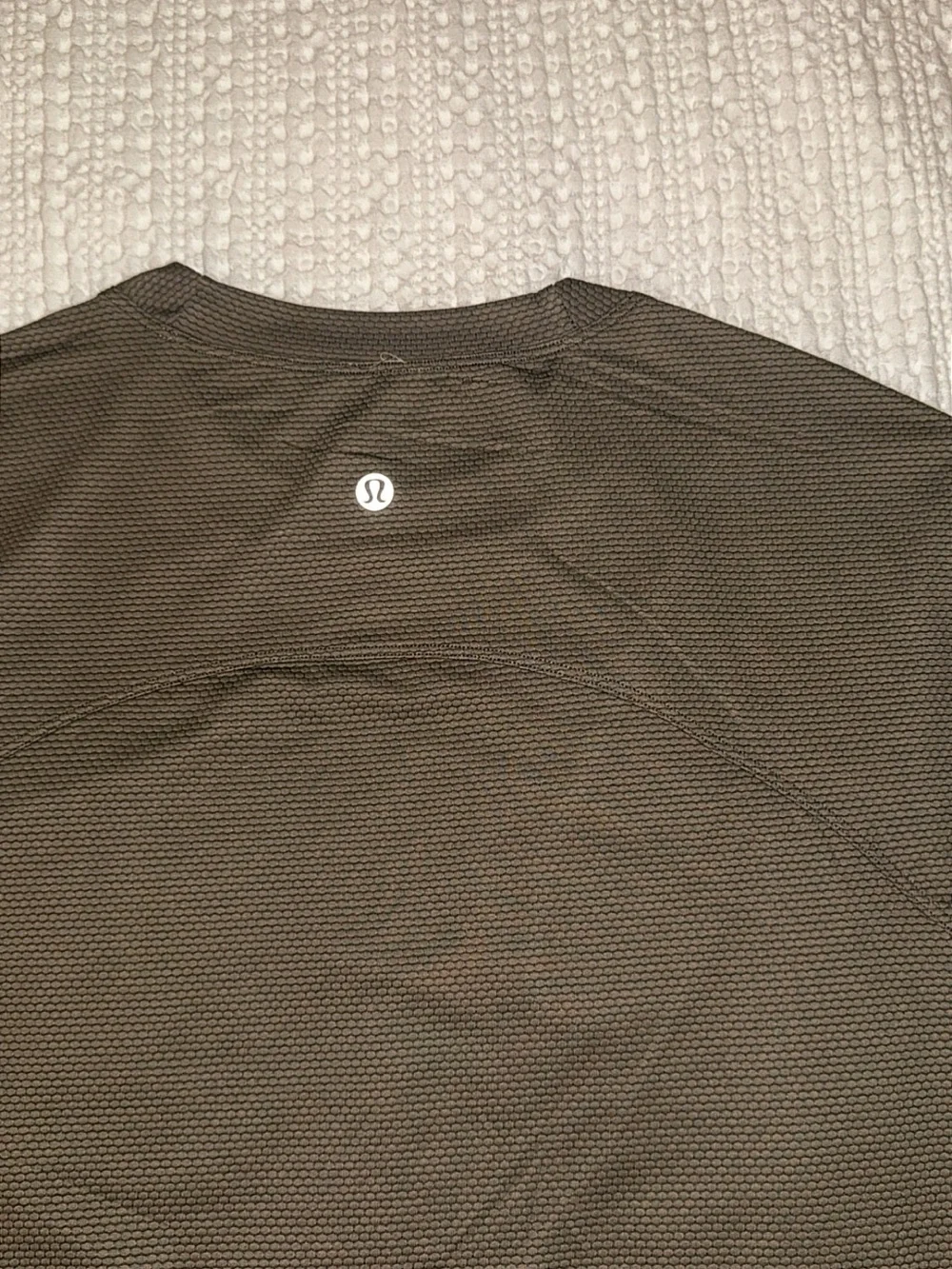 Excellent Condition Lululemon Tough Training Crewneck T-Shirt Size 8 - Picture 12 of 12